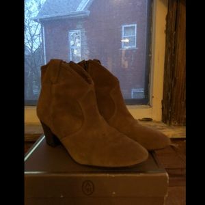 Ash Camel Suede Ankle Booties with inner zipper Women's US Sz 7.5